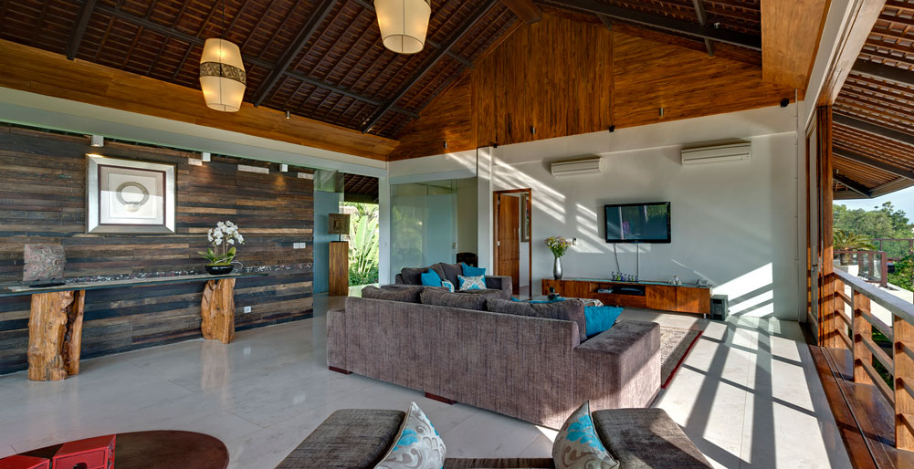 Villa Aiko - Cool upstairs living area